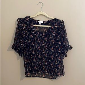 mint condition flowery blouse